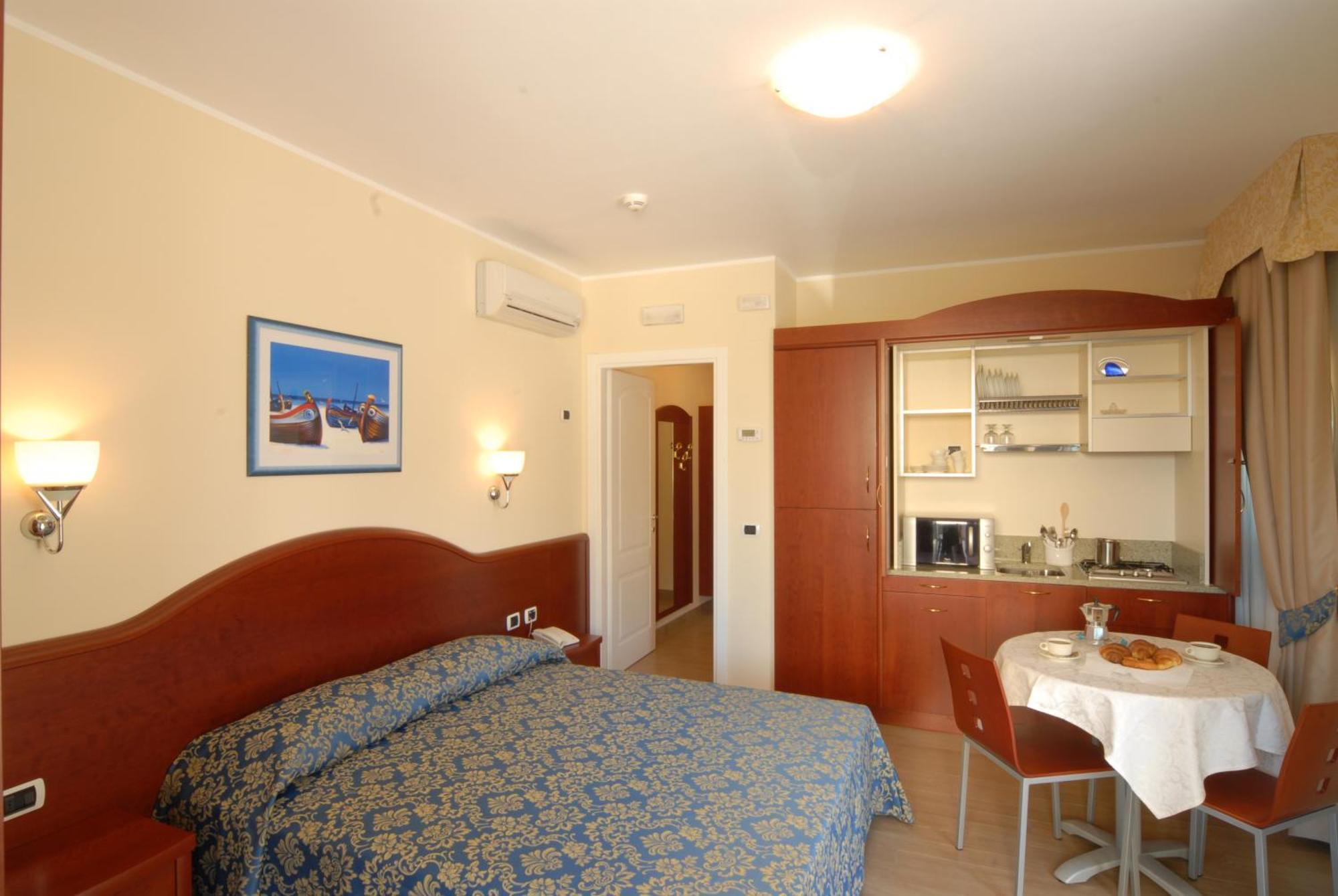 Residence Costa Smeralda Grottammare Exterior photo