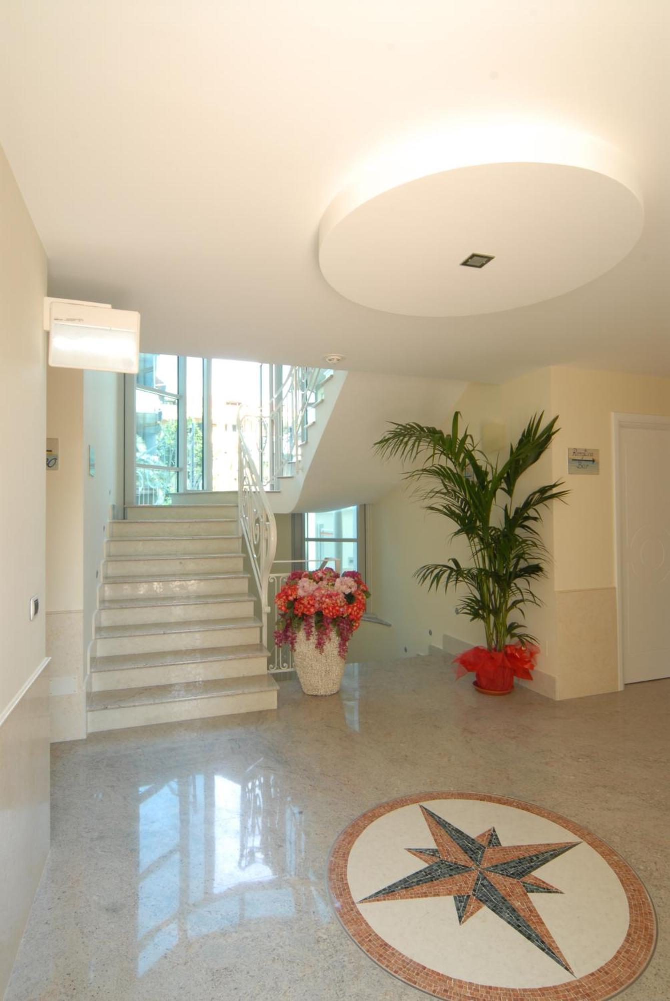 Residence Costa Smeralda Grottammare Exterior photo